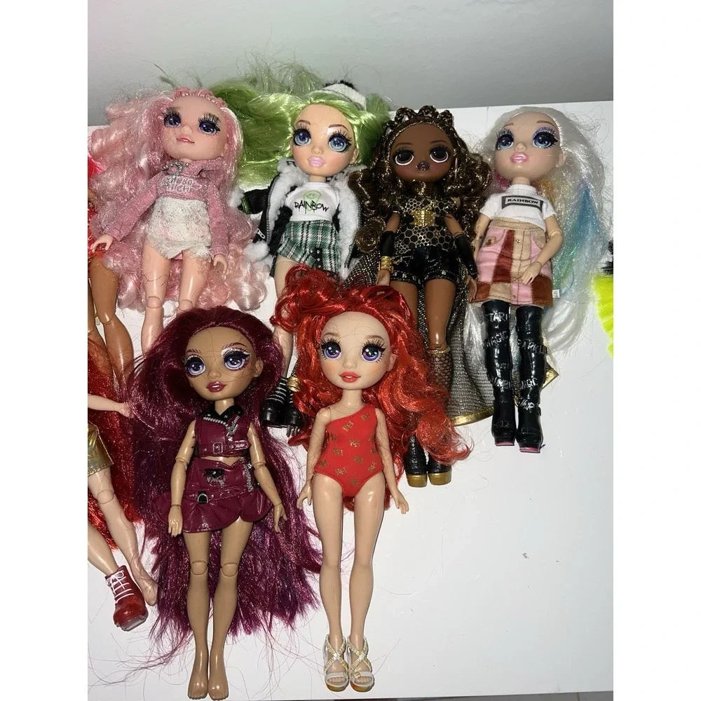 (40/b53)8 Rainbow High Dolls Set